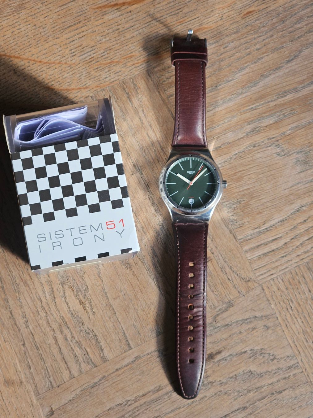 Swatch Montres: Swatch Sistem 51 Irony – D'occasion à zürich par Franseize