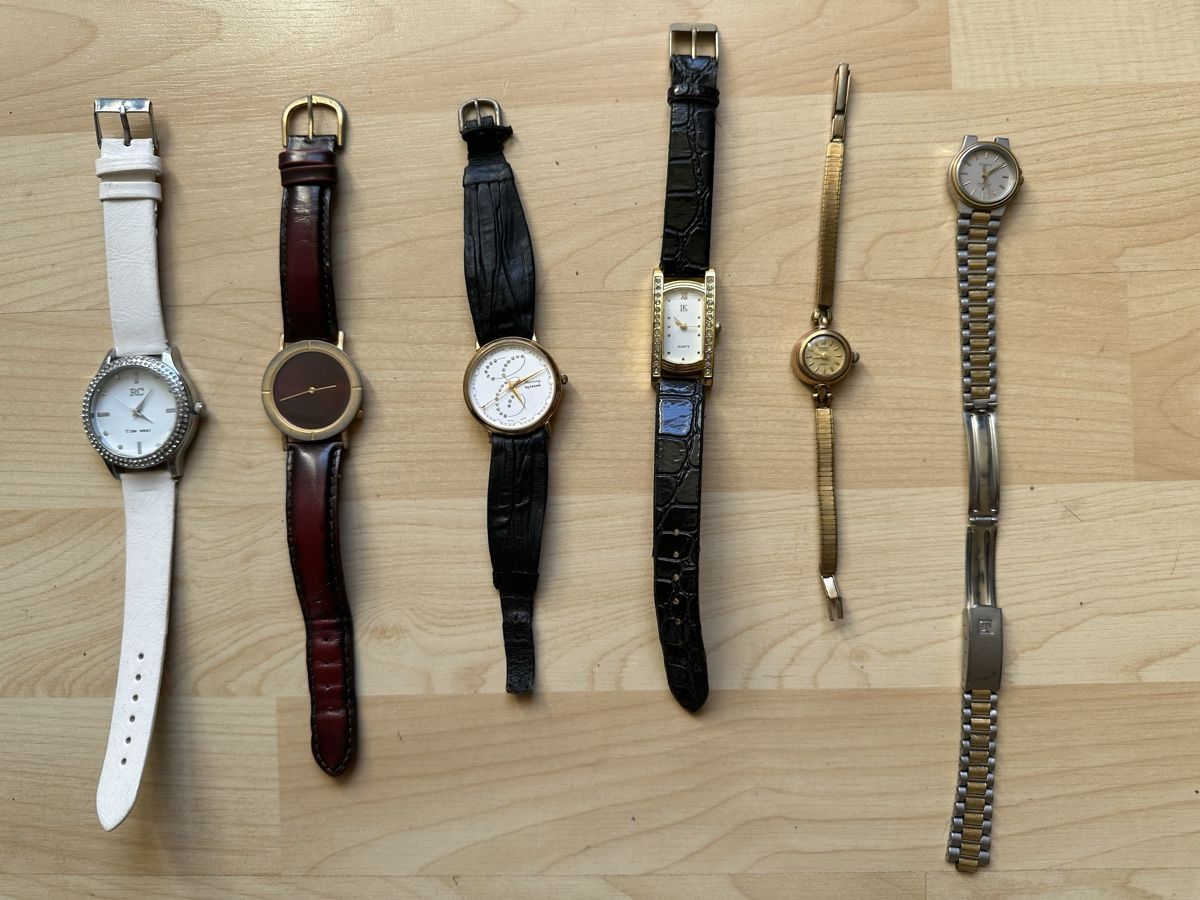 Orologi: Uhren – Usato da Schattenhalb venduto da Aggizu
