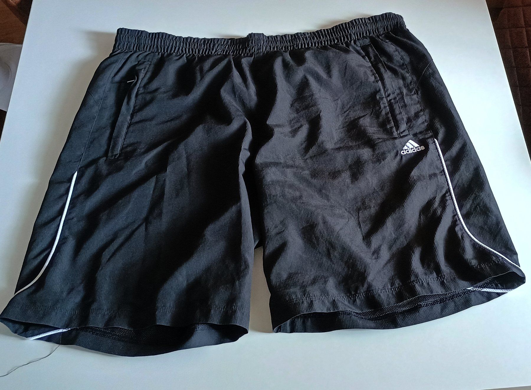 Puma Hosen: Adidas Hose – Gebraucht aus St. Gallen von cabbageindustries