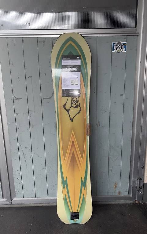 Board: Burton Deep Thinker 157cm Snowboard  – Nuovo e nell'imballaggio originale da Gstaad venduto da Pure_Snowboarding 4