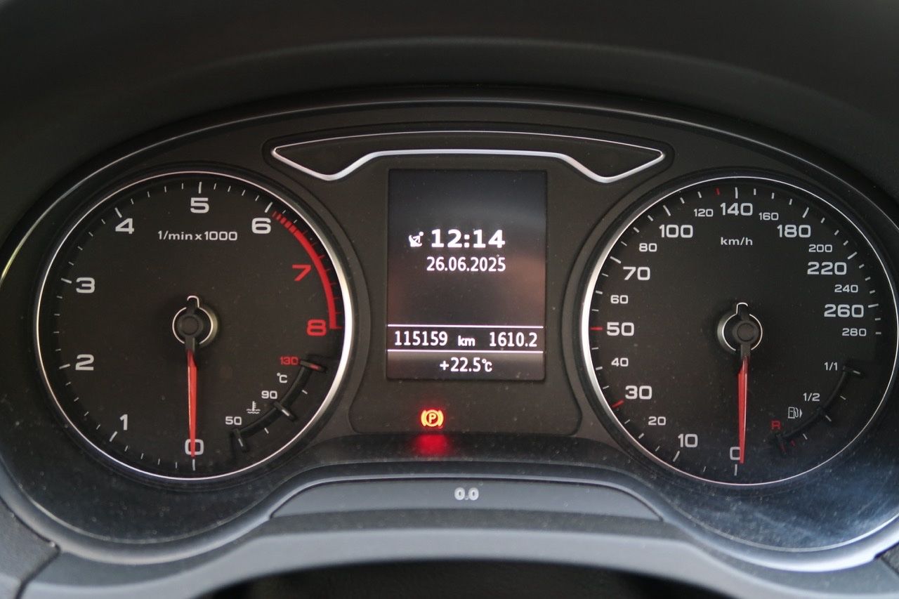 Audi Automobili: Audi A3 Cabrio S-Line Quattro 1.8 TFSI – Usato da Zürich venduto da mir_c7h5 5