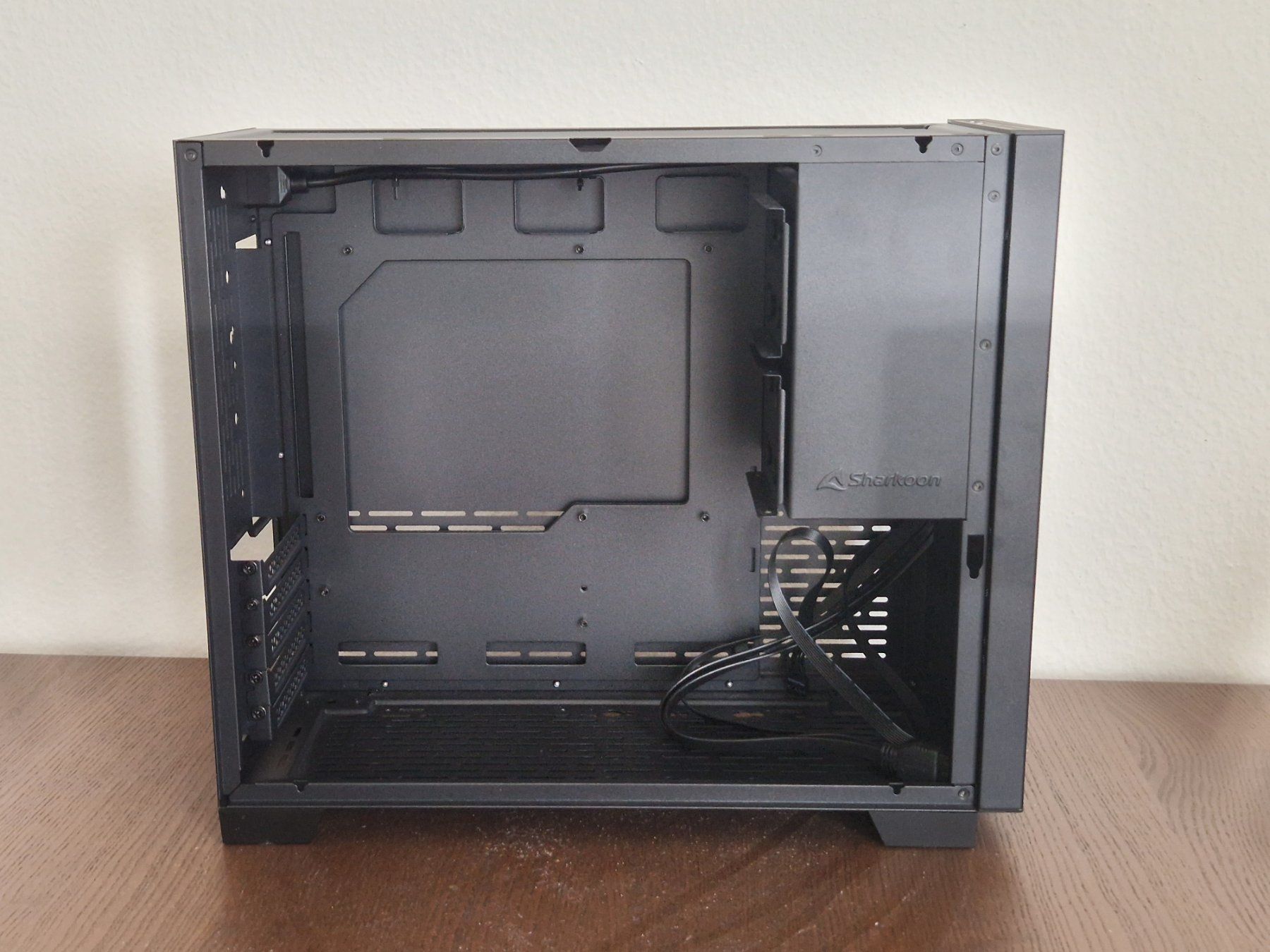 Sharkoon Custodie: PC Gehäuse Sharkoon MS-Y1000 – Nuovo (secondo la descrizione) da Wädenswil venduto da greengenesis 6