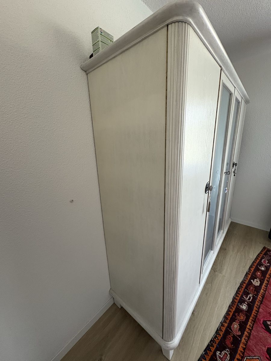 Armoires: Alter Schrank – D'occasion à Schaffhausen par anouk2 4