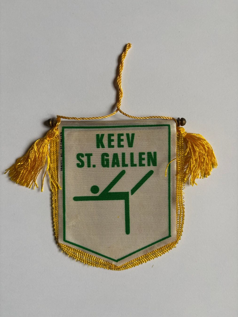 Bandiere: Vintage Eishockey Wimpel KEEV St. Gallen – Usato da Grüningen venduto da saya14 1
