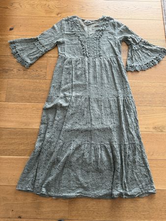 Damen Kleid Lov'ly Spitze grün mit Ärmeln guter Zustand