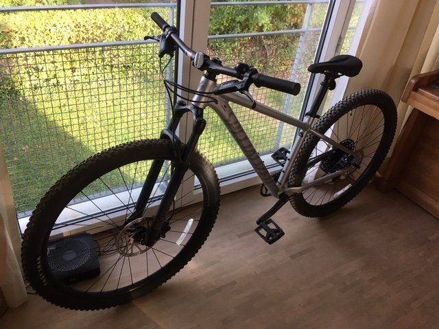 Specialized rockhopper expert on sale 29 2018