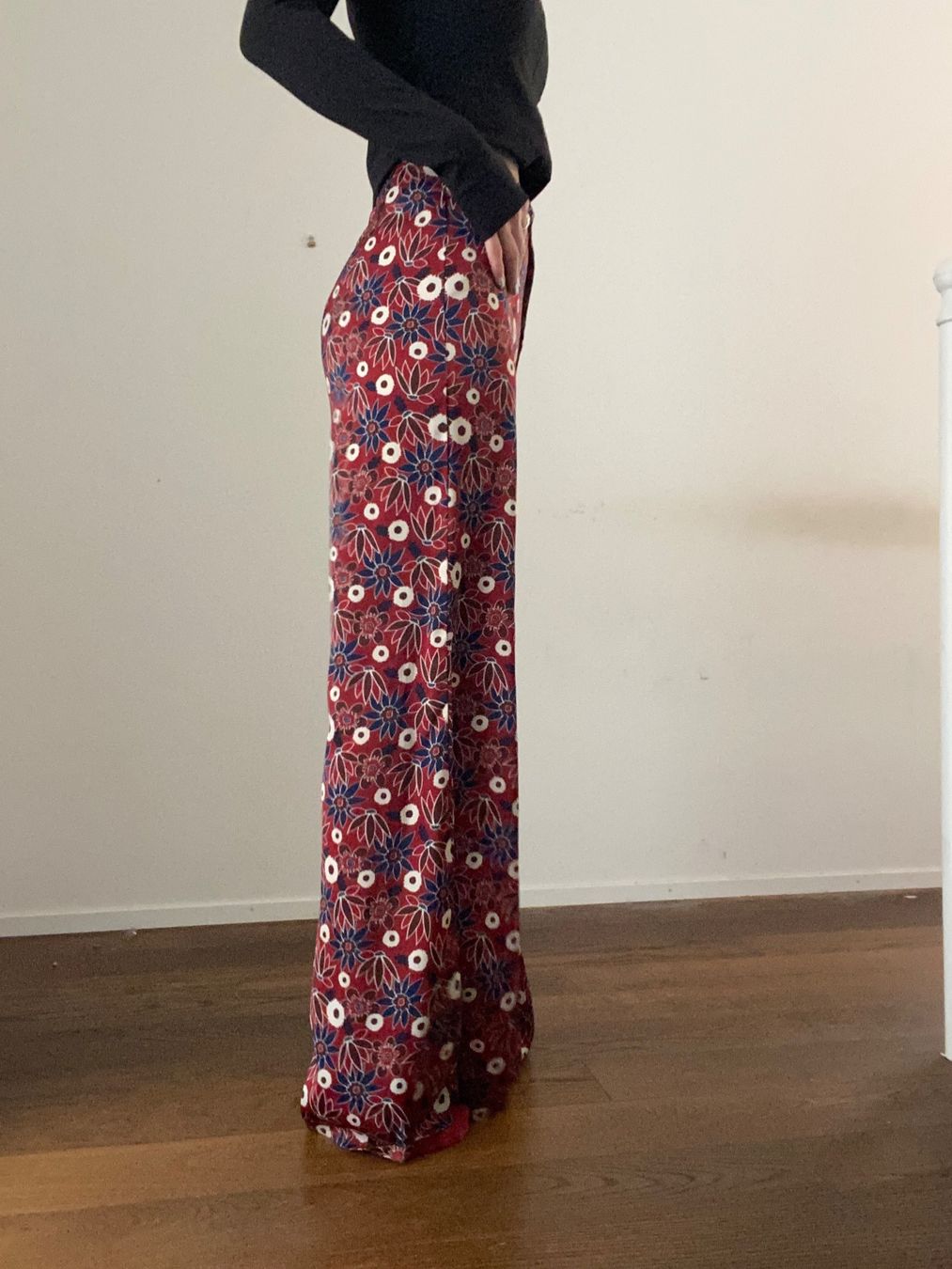 Pantaloni: 70er Hose Blumenmuster – Usato da Spiegel b. Bern venduto da ano_tc7y 2