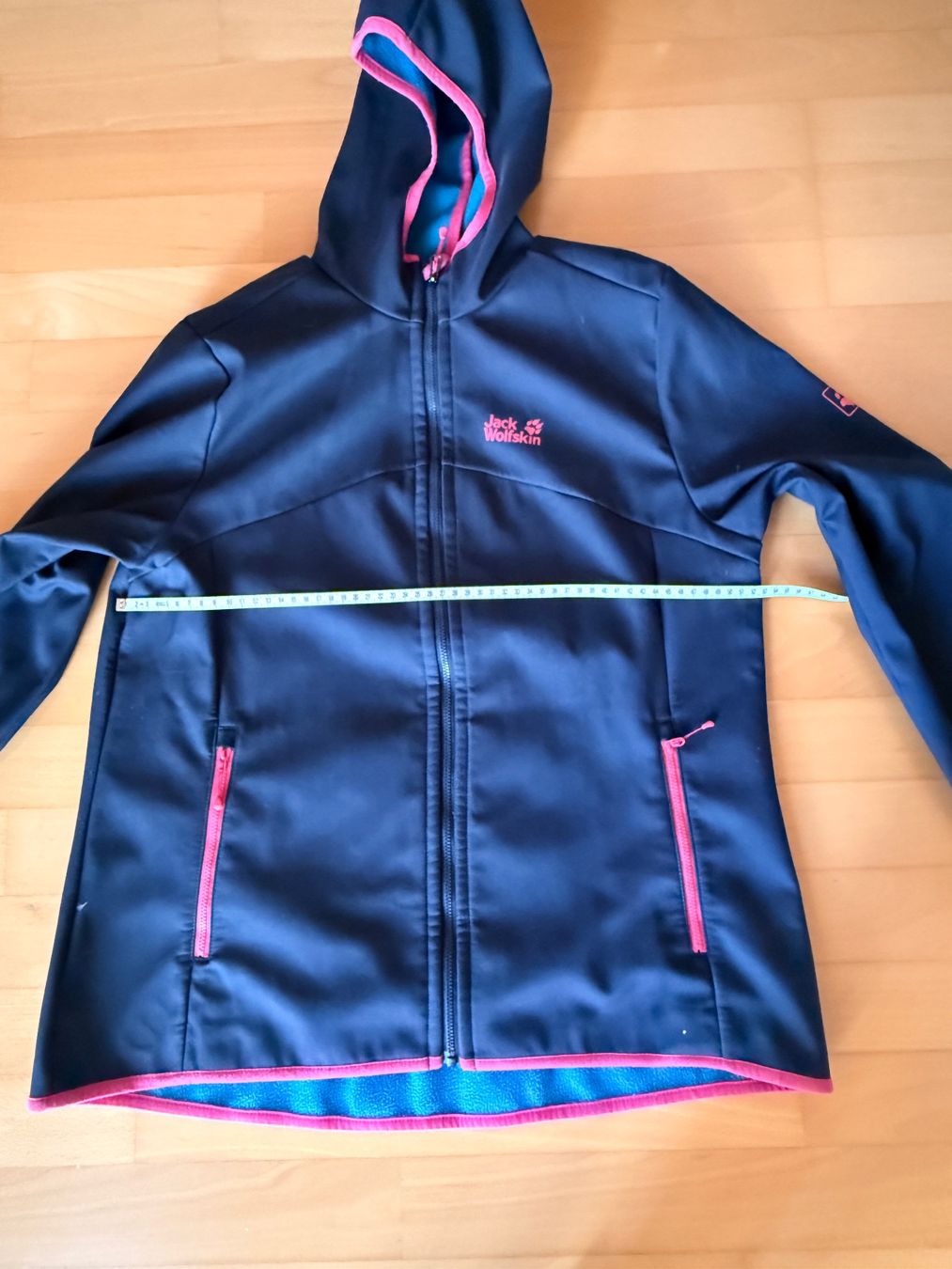 Jack Wolfskin Vestes: Jacke Jack Wolfskin – D'occasion à Mastrils par Laura8sevilla
