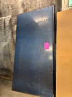 2 hochwertige Lochwände, Metall/Holz mit Aufhängehacken