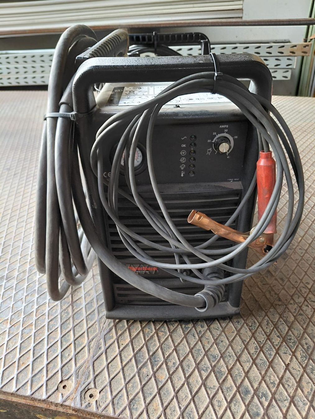 Tutti gli attrezzi: Plasmascheider Hypertherm powermax 600, 380 V, Luftanschluss – Usato da Ulisbach venduto da MSH01 1