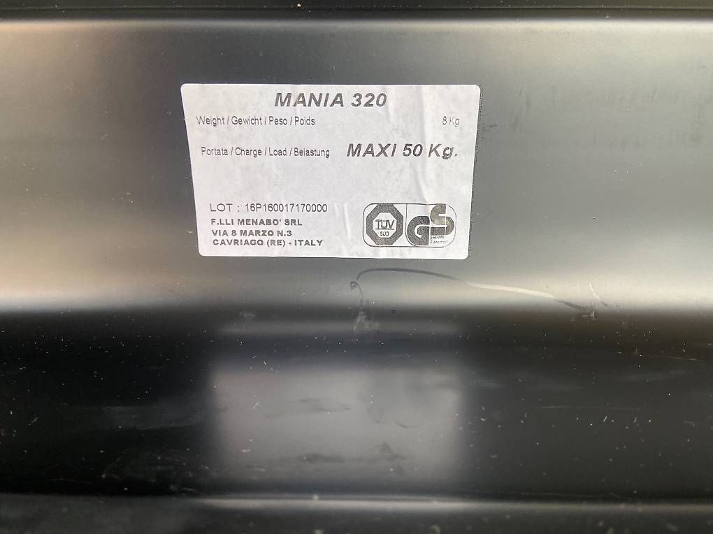 Box da tetto: Kleine kompakte Box MENABO 320 Liter mit oder ohne Träger – Usato da Leuzigen venduto da Doppelrad 2