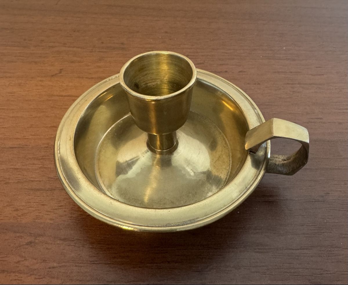 Portacandele: Messing Kerzenhalter mit Griff – Usato da Balsthal venduto da Narulya