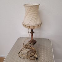alte antike tischlampe