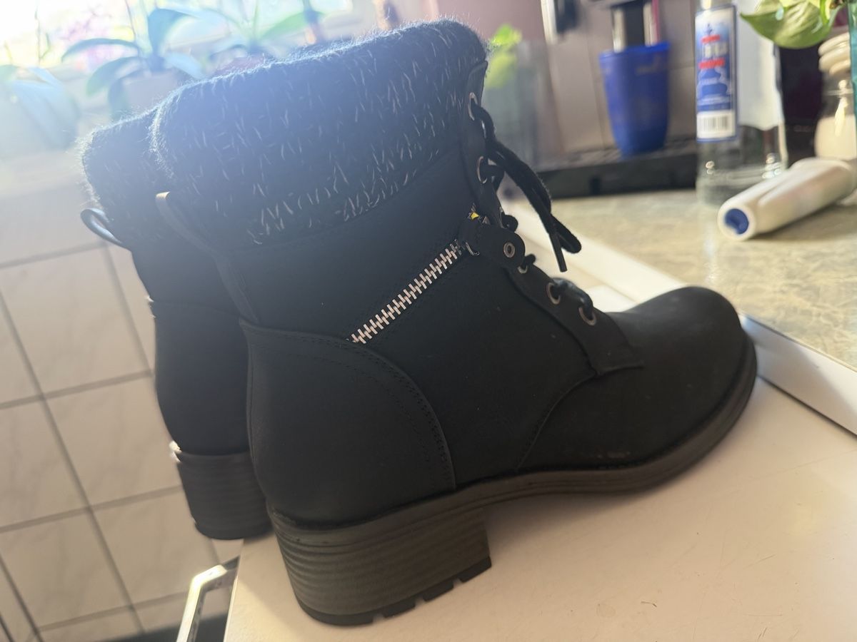 Scarpe da donna: Schwarze Stiefeletten neu – Nuovo (secondo la descrizione) da Witterswil venduto da gsc_z6ts 2