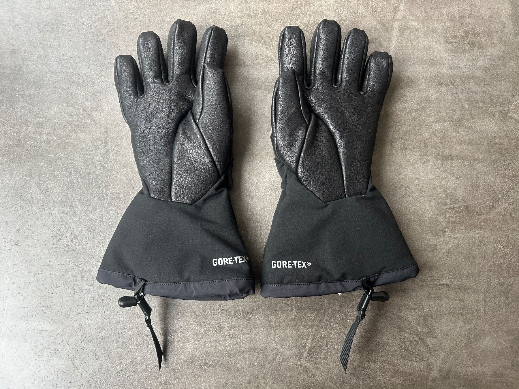 Arcteryx Guanti & manicotti: Arcteryx Handschuhe Grösse M – Nuovo (secondo la descrizione) da Udligenswil venduto da Wne 2
