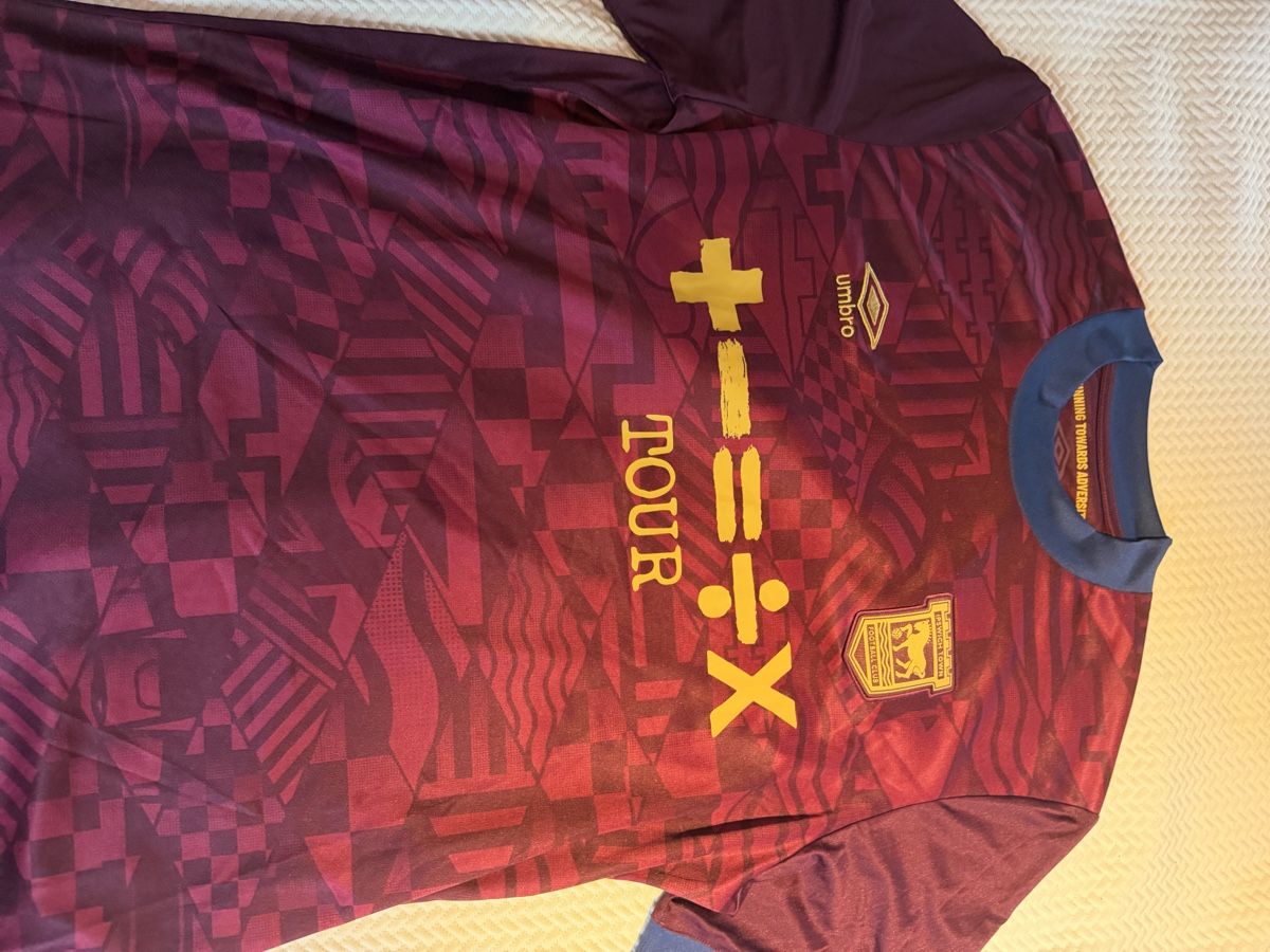 Canottiere & Pantaloni: Ipswich Town Trikot – Nuovo (secondo la descrizione) da Aarberg venduto da marcoo237