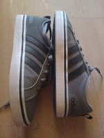 Adidas Sneaker grau flach Retro Sportschuhe guter Zustand