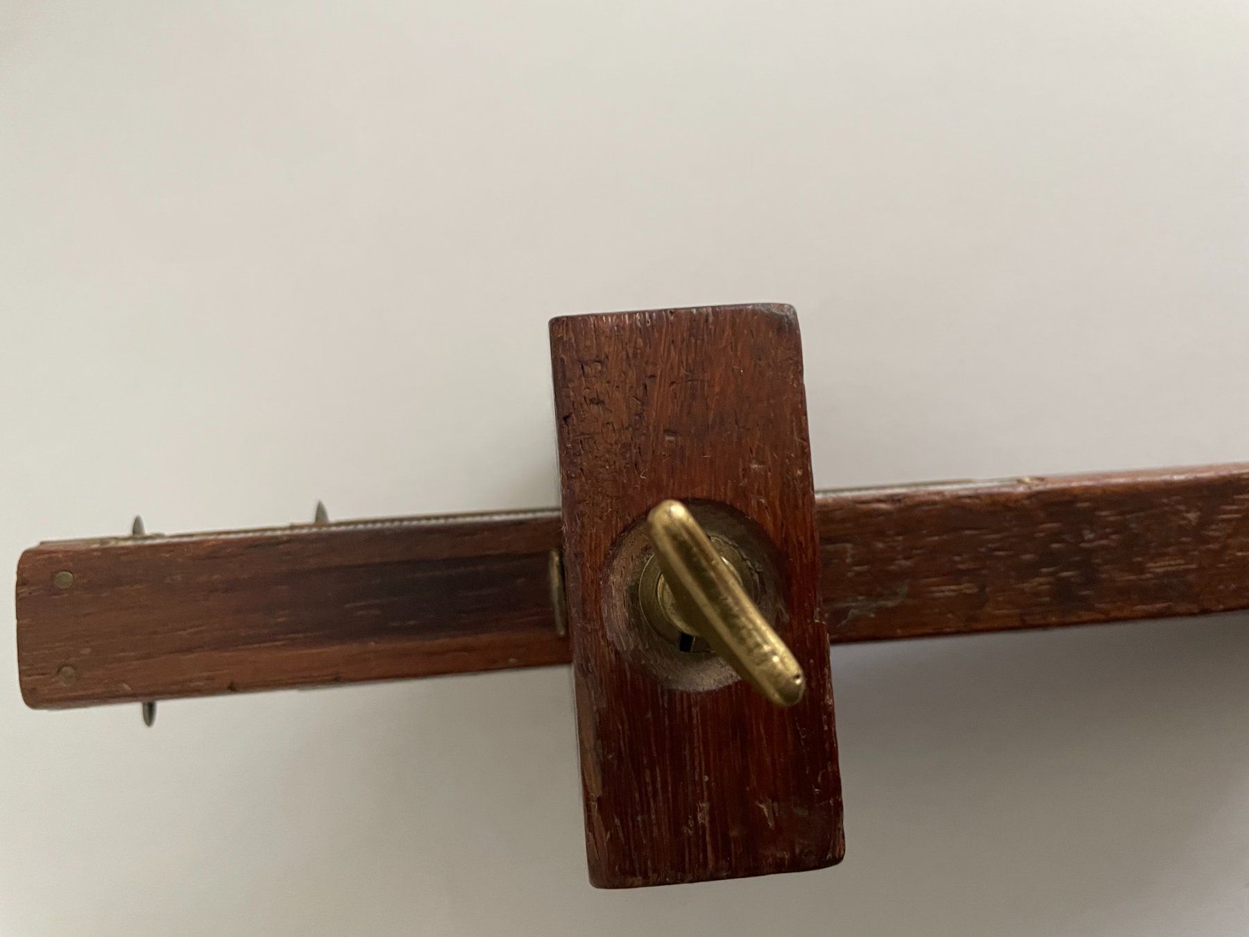 Tutti gli attrezzi: ALTES STREICHMASS - HOLZ UND MESSING – Usato da Uhwiesen venduto da Uhwiesen 2