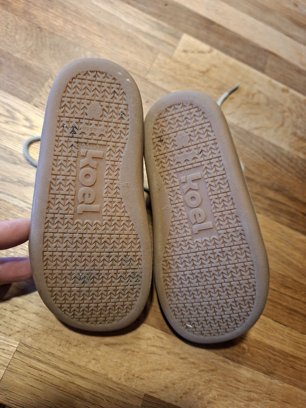 Scarpe per ragazzi: Kinderschuhe Koel Grösse 24  – Usato da Oeschenbach venduto da wid_7yqd 1
