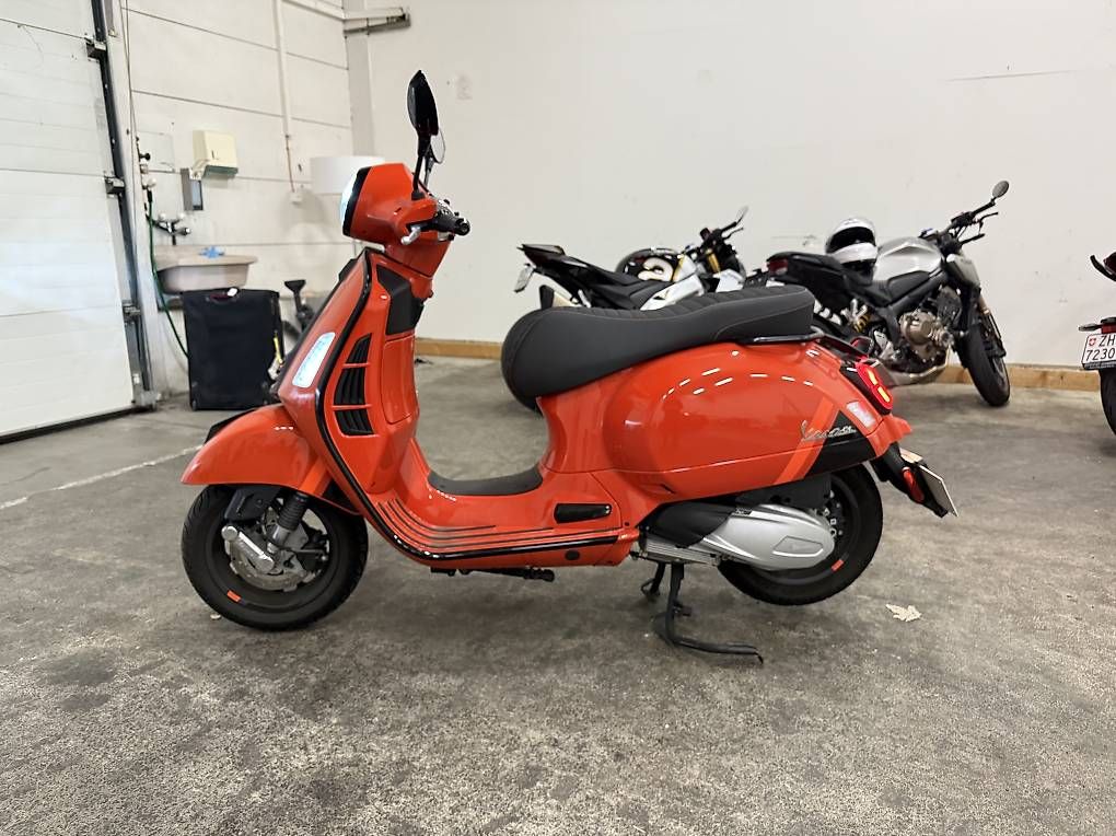 Scooters: Vespa 300 GTS Supersport – Gebraucht aus Zürich von dom_578q 1