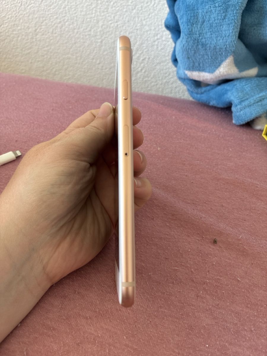 Apple Handys / Smartphones: iphone 8 – Gebraucht aus Mels von joe_lin572 1