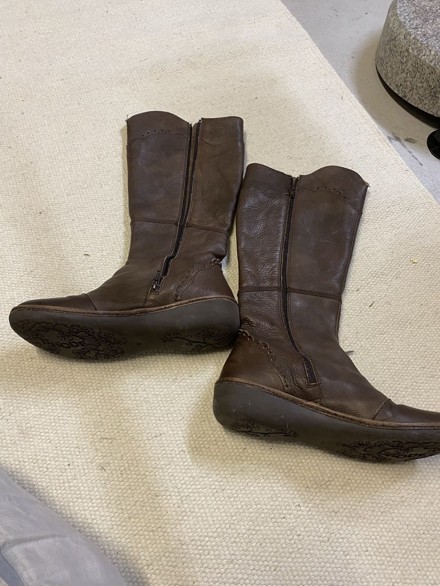 Chaussures femmes: Stiefel Gr 40 – D'occasion à Murten par juliagnaedinger 1