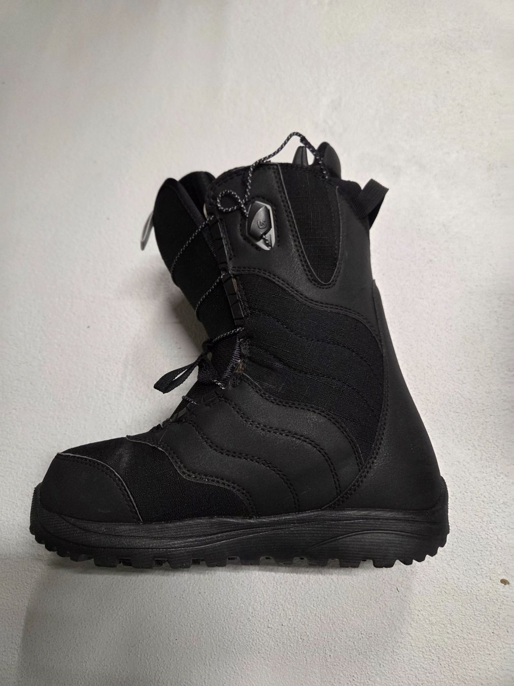 Burton Scarpe per ragazzi: Snowboardschuhe Burton Grösse 35 – Usato da Lampenberg venduto da NicoleHunziker 2