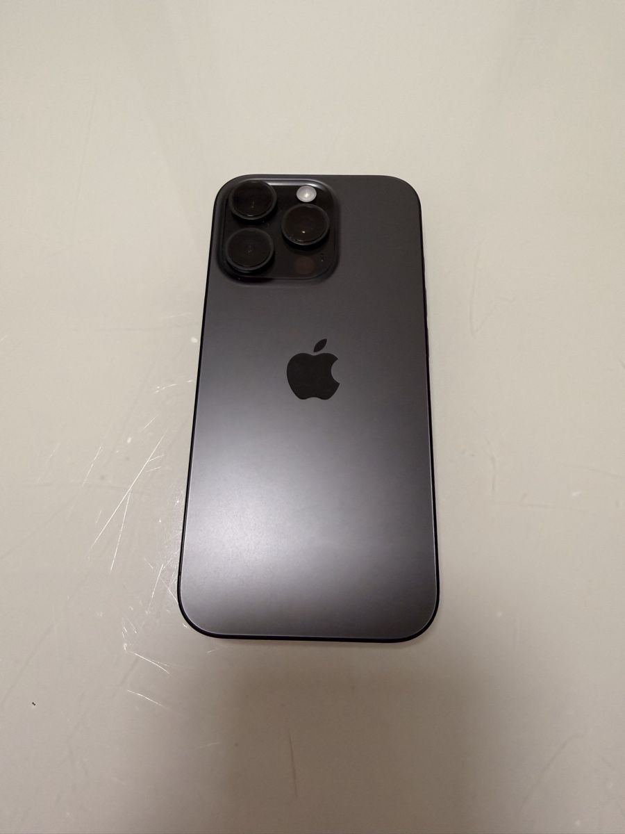 Apple Telefoni cellulari / Smartphones: Apple iPhone 16 Pro 128GB Black mit Garantie – Nuovo (secondo la descrizione) da Zürich venduto da Marsi9 2