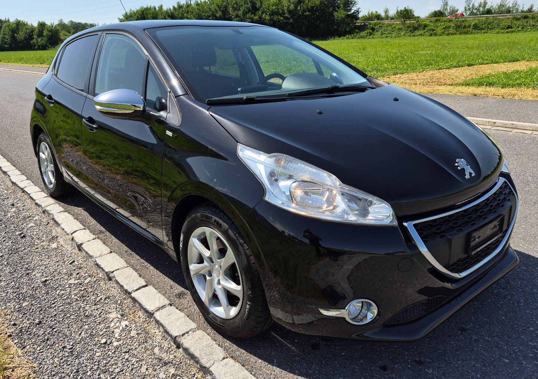 Peugeot Automobili: Peugeot 208 1.2 VTi Style – Usato da Freienbach venduto da fuska82 1