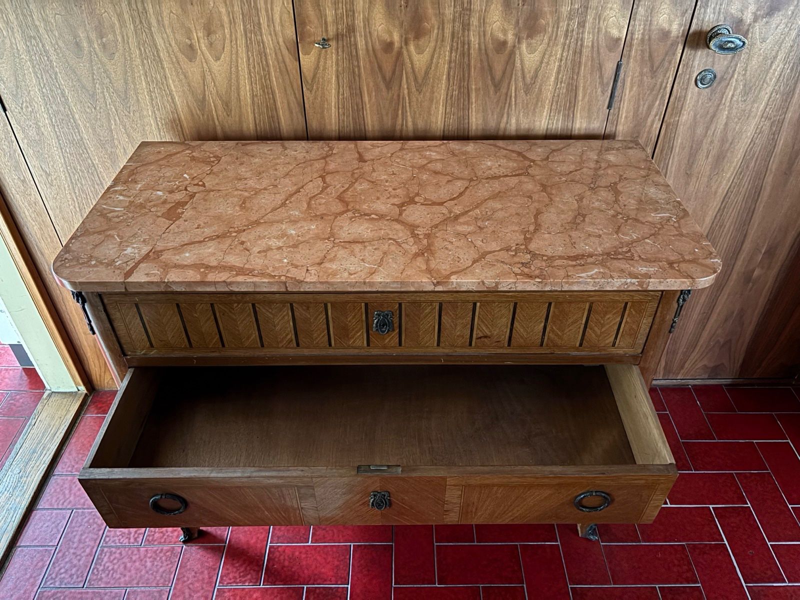 Cassettiere: Belle Commode marquetée – Usato da Villeneuve VD venduto da sim_q5hp 3