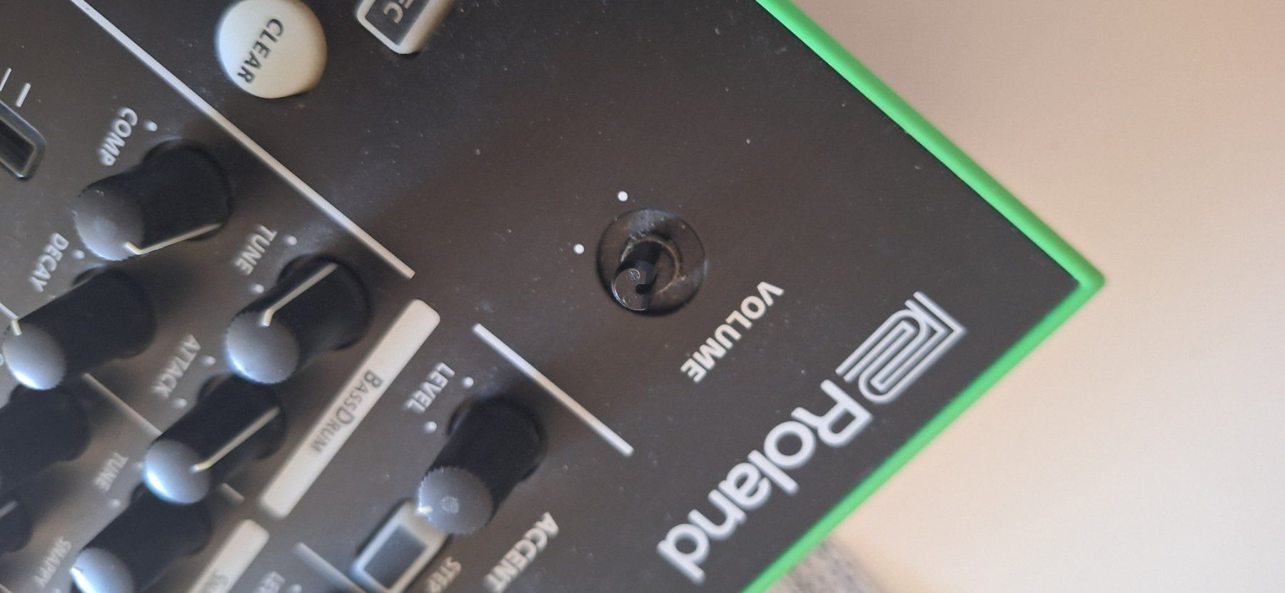 Roland Musikinstrumente: Roland TR-8 Drum Machine – Gebraucht aus Biel/Bienne von andreascoradi 2