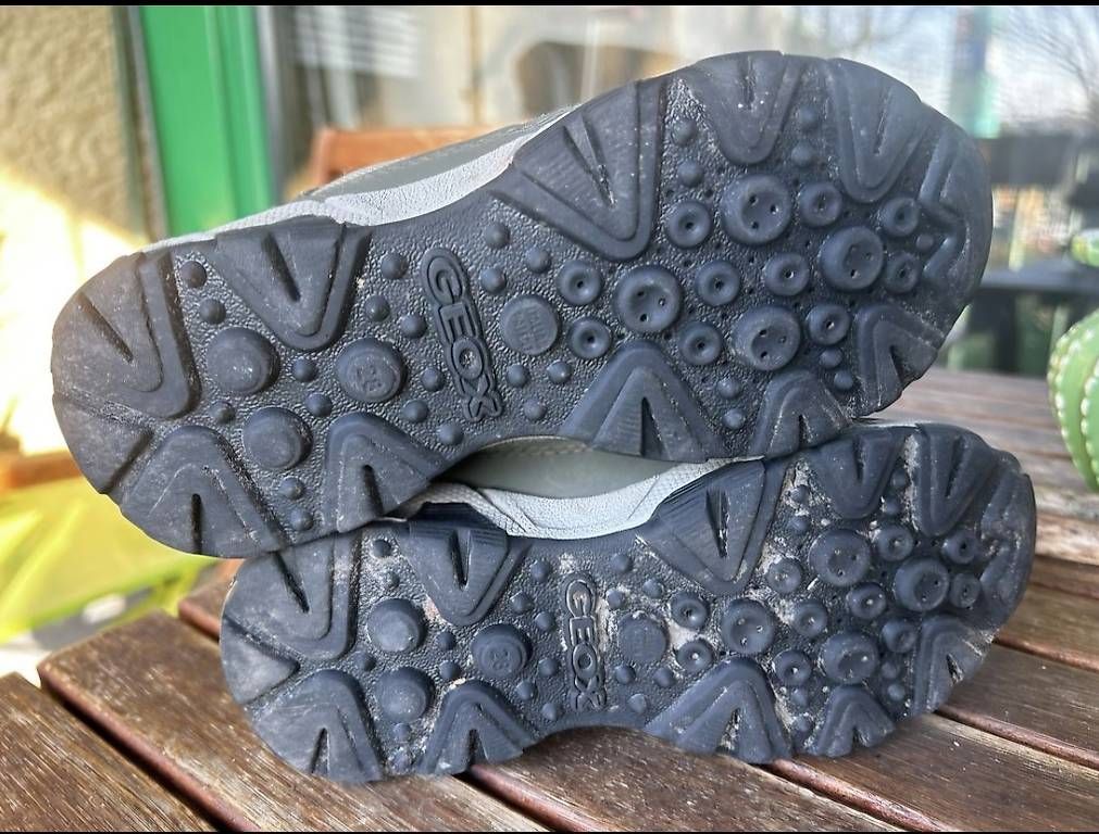 Scarpe per ragazzi: Kinderwanderschuhe Geox Grösse 28 – Usato da Dielsdorf venduto da Patricia_Wirz 1