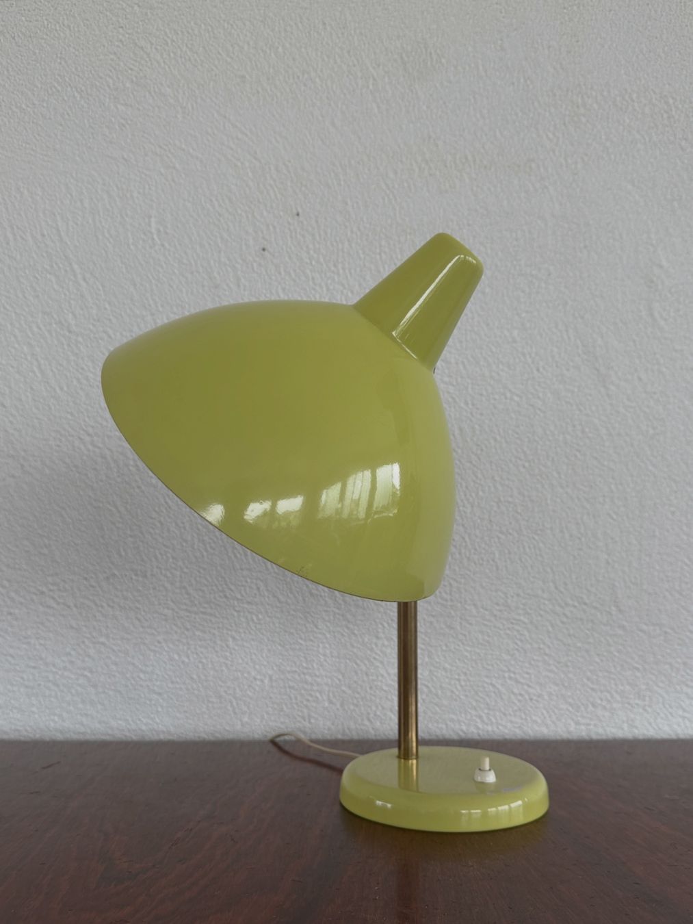Lampade: grosse Mid Century Tischlampe – Usato da Zürich venduto da frauflufelberg