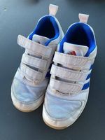 Baskets adidas, taille 32