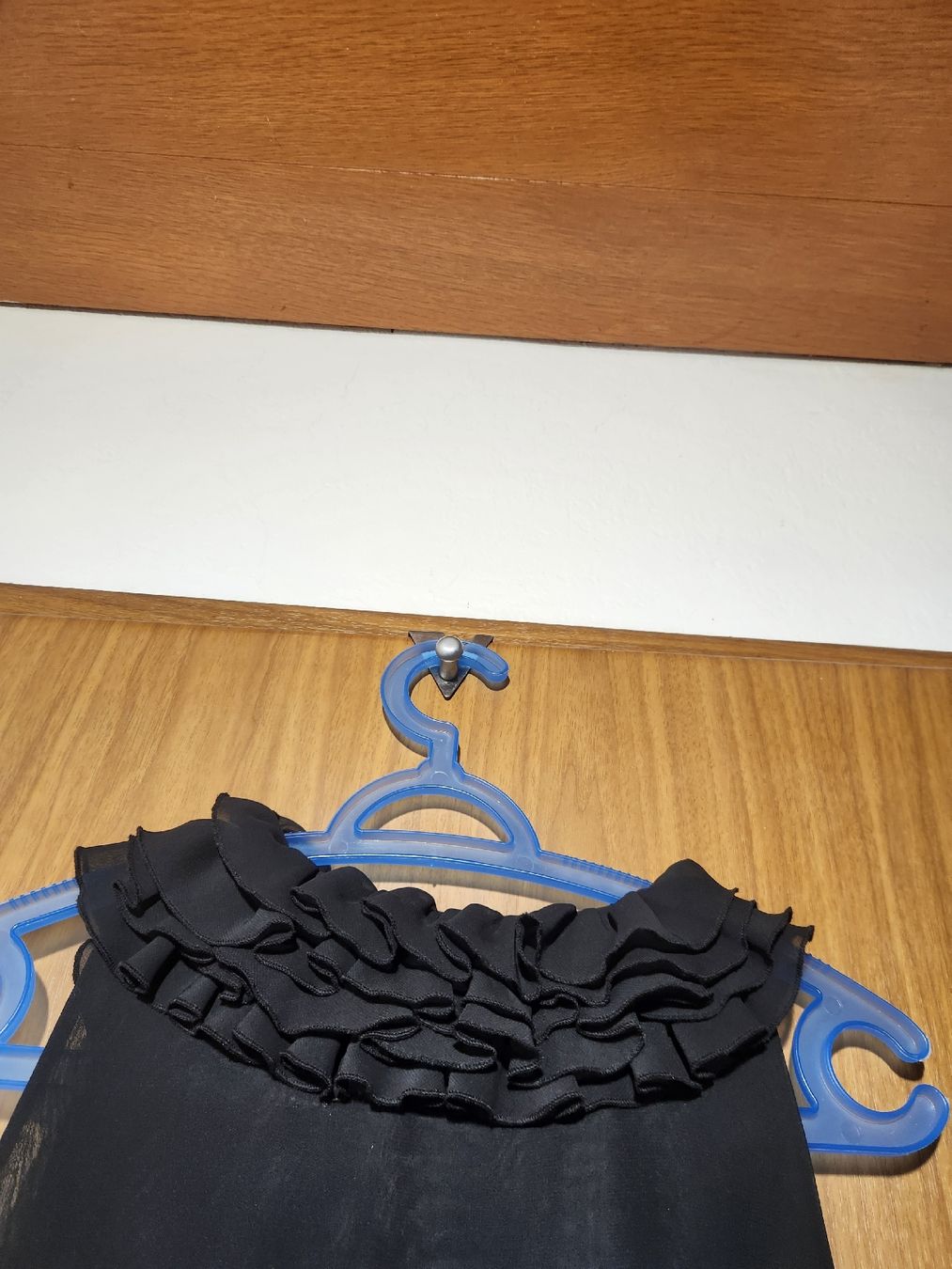 Ted Baker Kleider: Robe noire Ted Baker, taille 2, été/printemps. Volants. – Gebraucht aus Niedergösgen von Eva2410 4