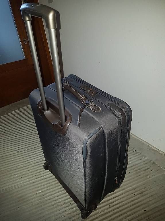 Altro in Aeronautica: Travel Trolley grandezza media ELLE – Usato da Contra venduto da urs.betschart 1