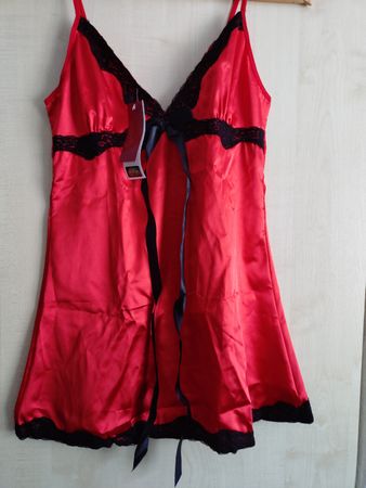 Negligee Rot mit Spitze, Gr. M, Neu!