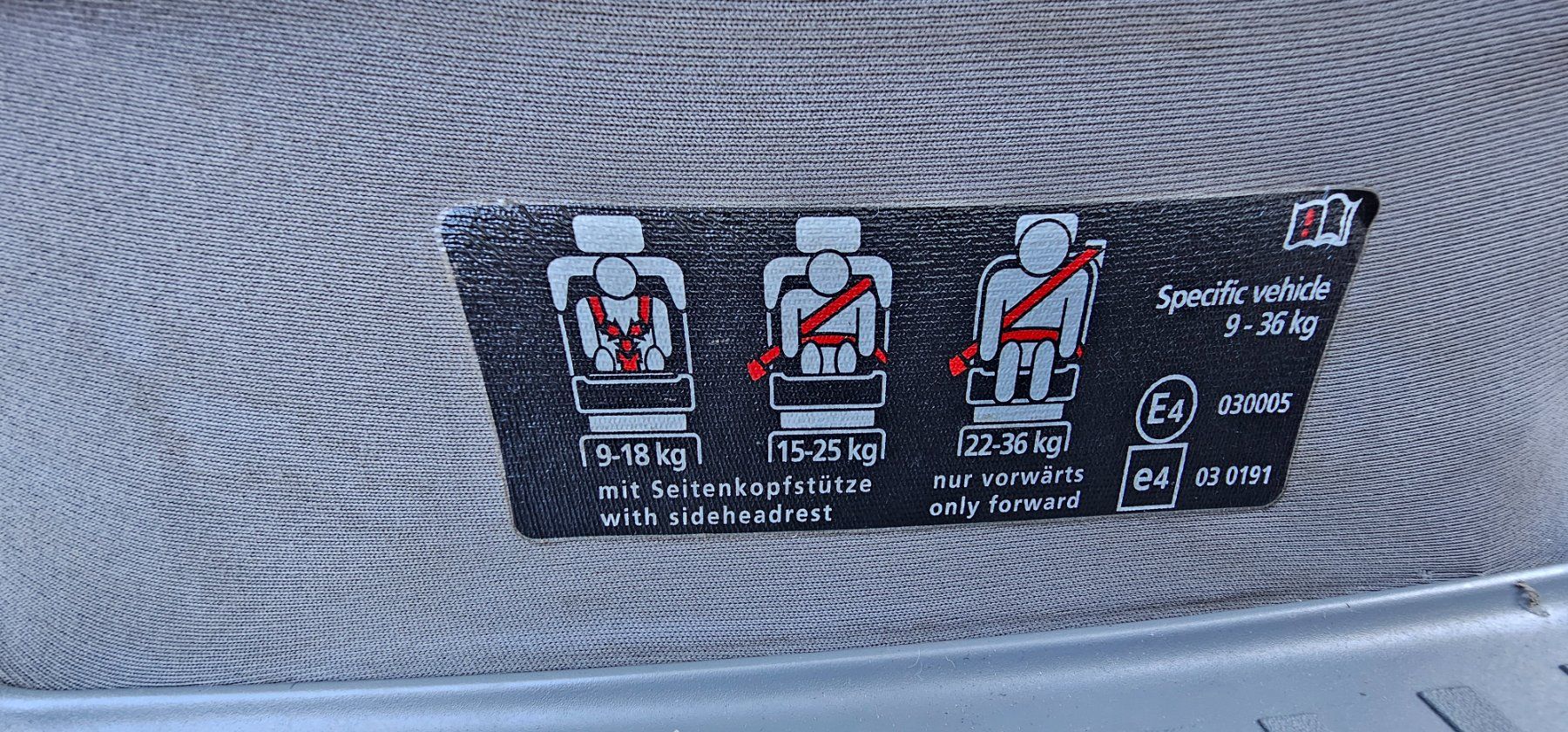Seggiolini per auto: 2x Original VW T5/T6 Multivan Drehsitz Leder Grau Kindersitz – Usato da Rüti ZH venduto da Luckyday 6
