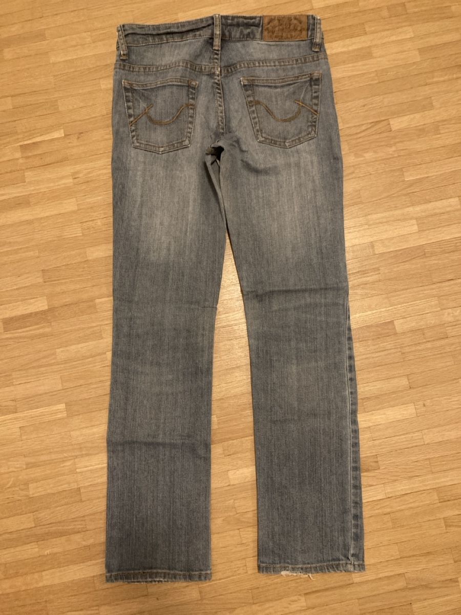 Jeans: Jeans – Usato da Urtenen-Schönbühl venduto da alessibas 1