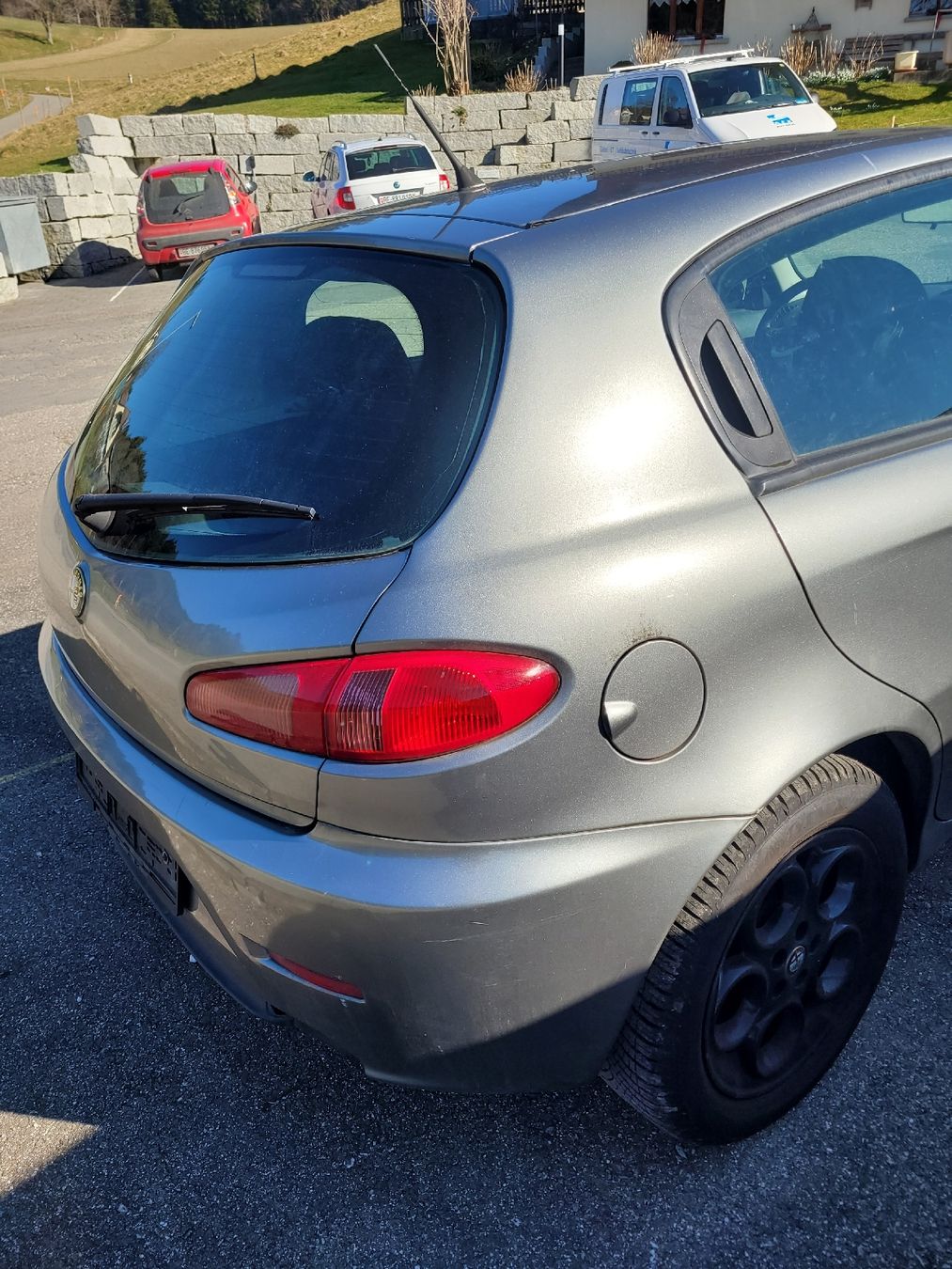 Alfa Romeo Automobili: Alfa 147 1.6 16 V – Usato da Thunstetten venduto da Emily2016 3