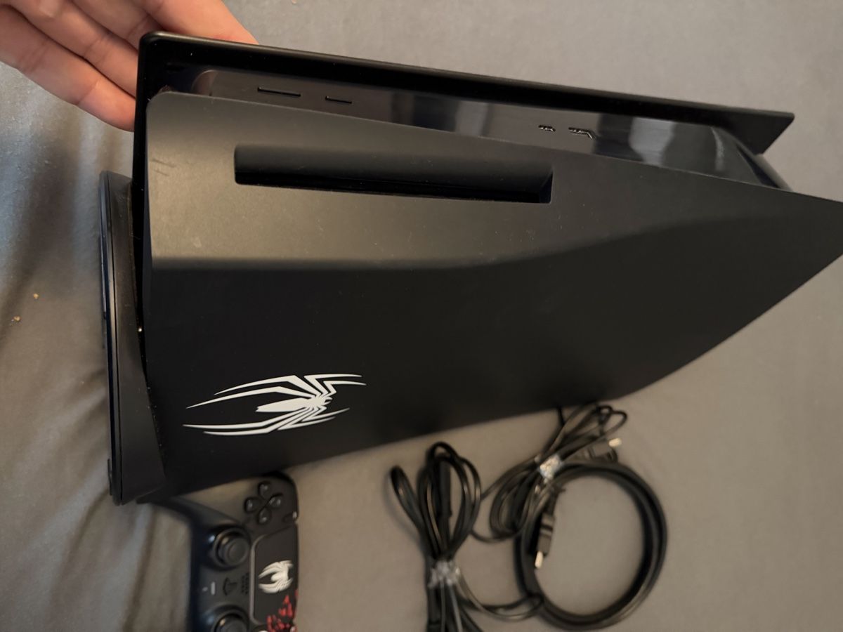 Sony Konsolen: Ps5 version limitée Spiderman disque  – Gebraucht aus La Chaux-de-Fonds von DarvinchiX 3