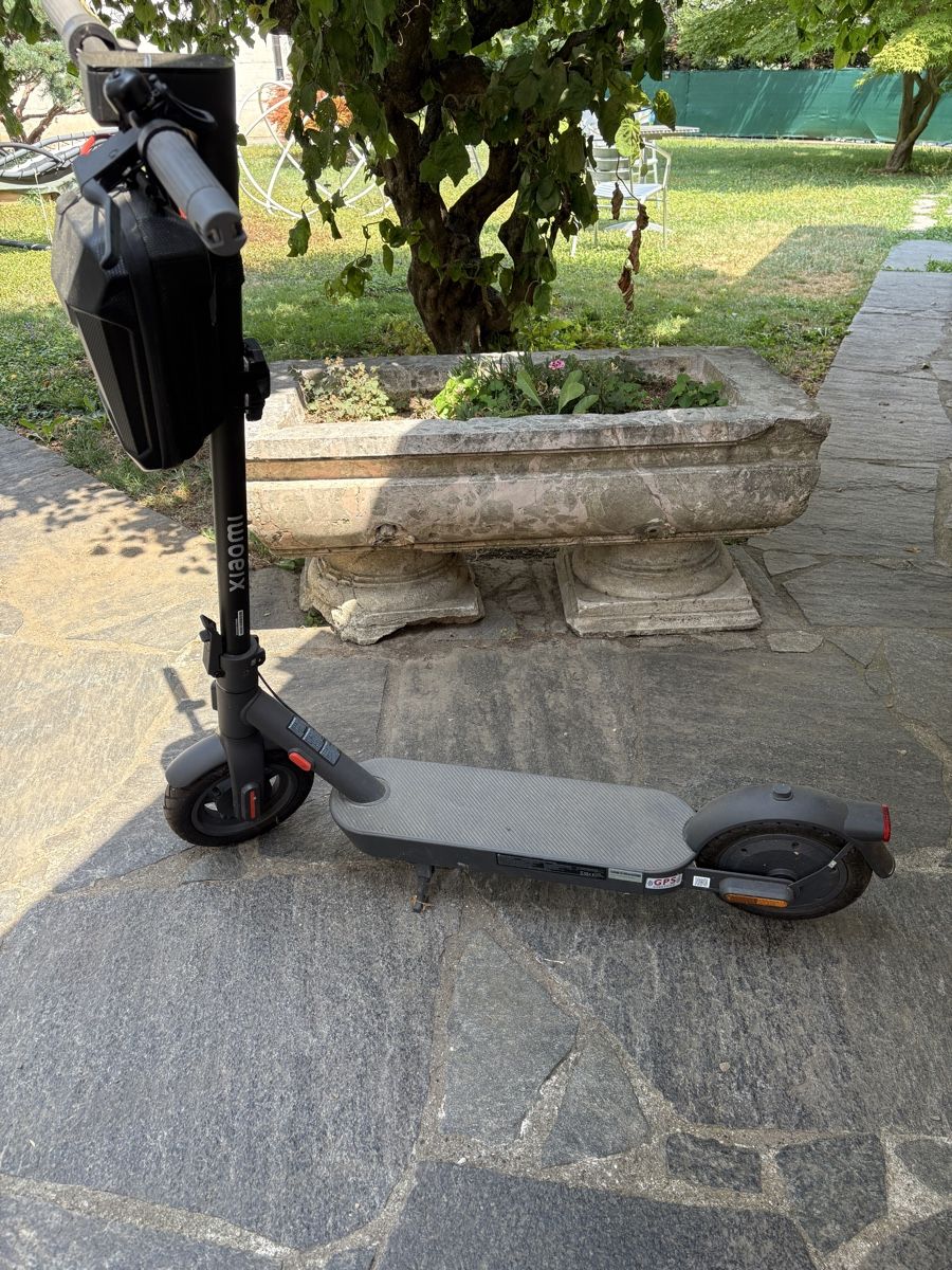 Scooter: XIAOMI scooter 4 pro – Nuovo (secondo la descrizione) da Riva San Vitale venduto da Graziee66 1