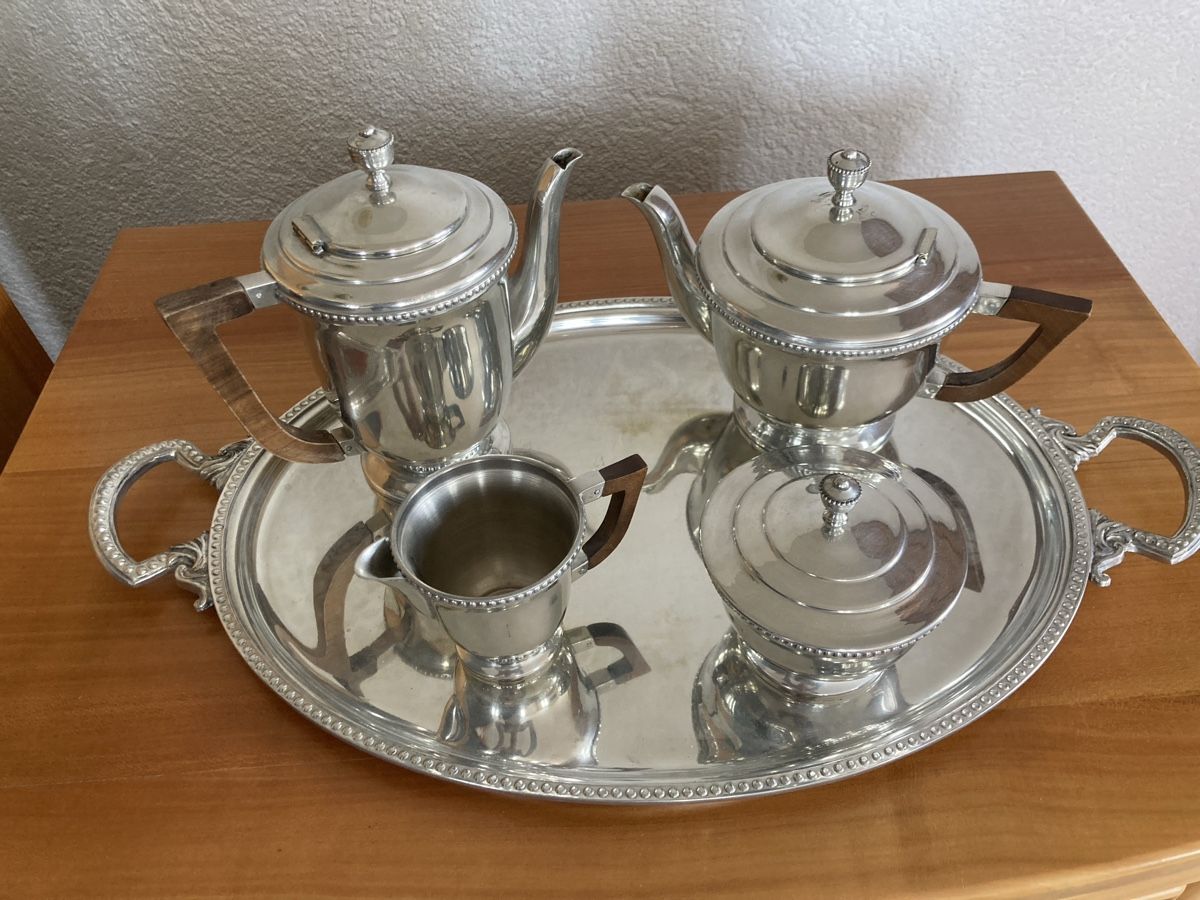 Set di piatti: Service à thé et café – Usato da Mont-sur-Rolle venduto da ann_d868 1