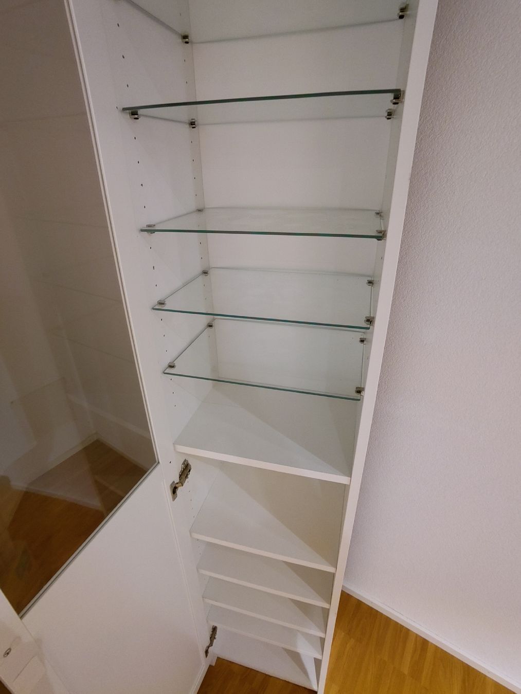 Scaffali: Billy hbt 202x40x28cm, mit Vitrine – Usato da Schmitten FR venduto da Dennu 2