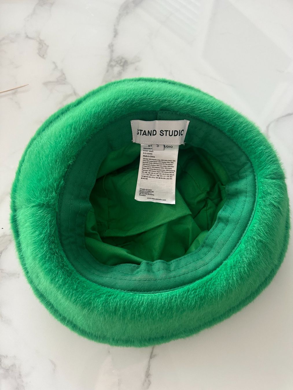 Copricapi, berretti & cappellini: Kunstpelz-Bucket-Hat Stand Studio gr. S / Unisex – Usato da Uitikon Waldegg venduto da roz_9tw8 2