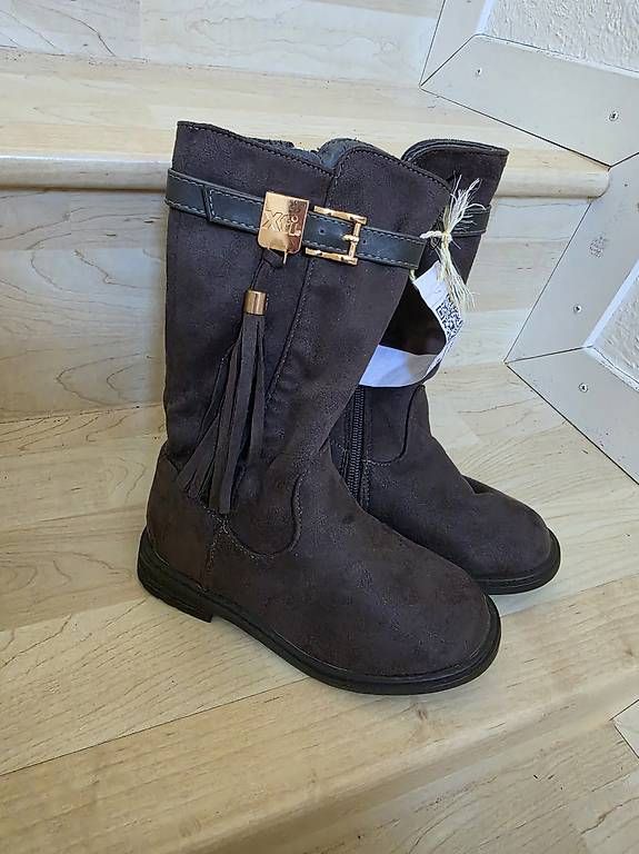 Scarpe per ragazze: Stiefel – Usato da Birmenstorf AG venduto da JenniferLopetrone