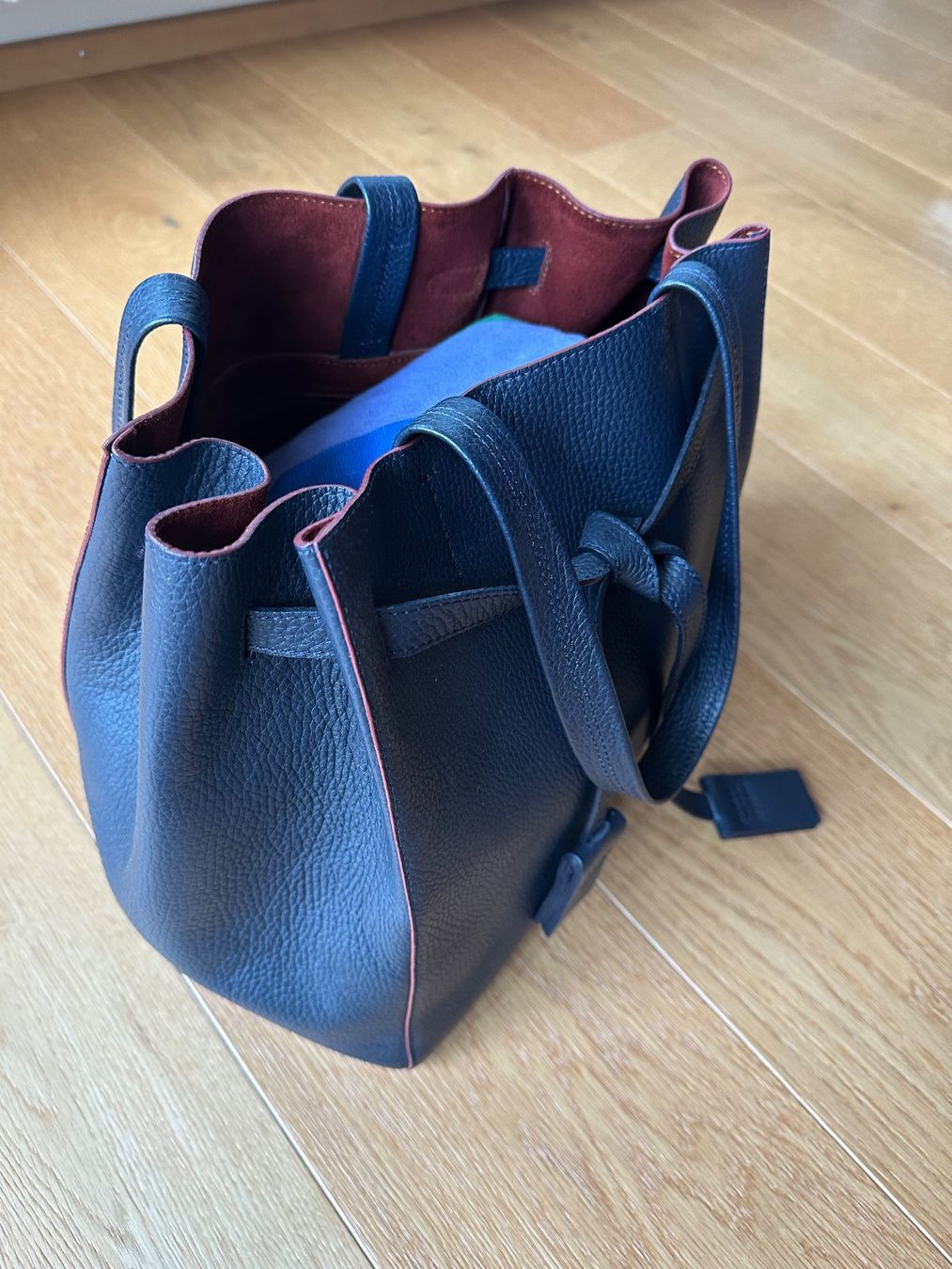 Borse da donna: Schöne Ledertasche dunkelblau wie neu – Usato da Kilchberg ZH venduto da Roemsch 1