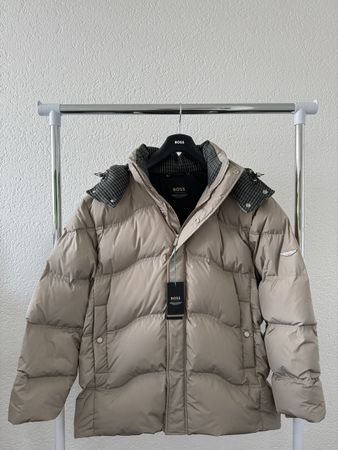 Neue BOSS x Aston Martin Steppjacke – Grösse 52