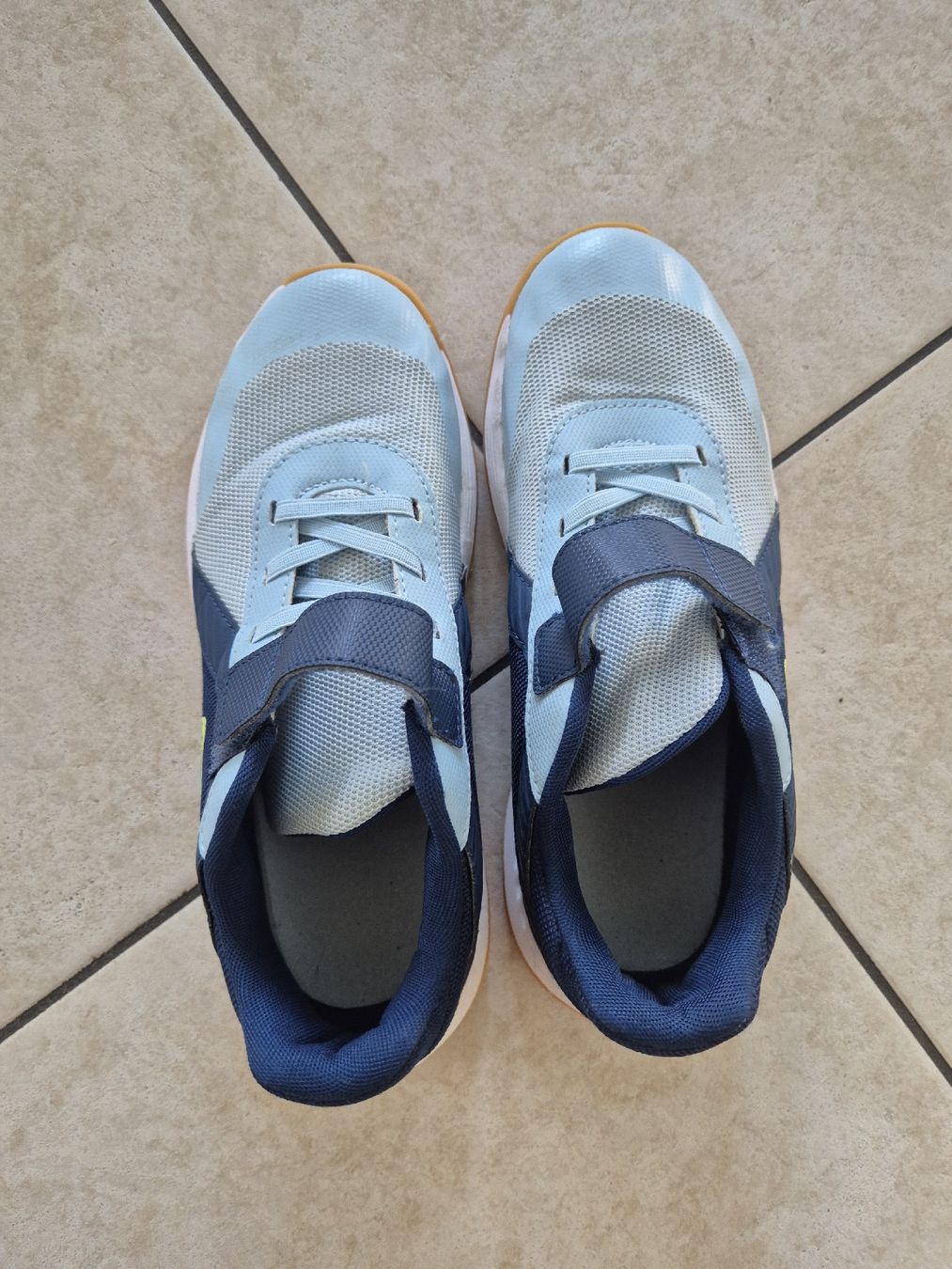 Reebok Scarpe per ragazzi: Reebok Jungen-Turnschuhe, Grösse 33  – Usato da Gunzgen venduto da tr79 1