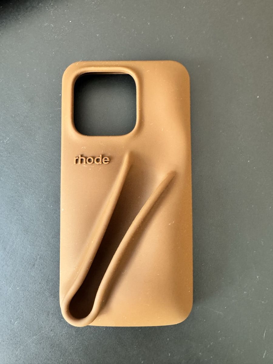 Rhode Cover & Protezioni schermo: New rhode lip phone case iphone 15 pro bronze – Nuovo (secondo la descrizione) da Zürich venduto da gva_r9gs 1
